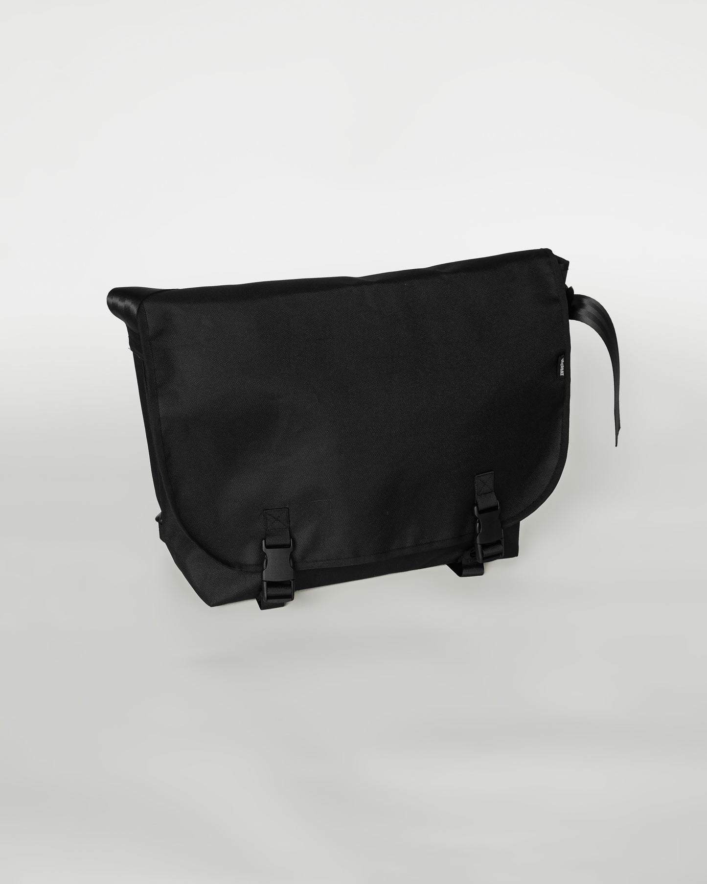 Classic Messenger Bag